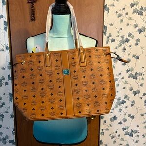 Ladies Stylish Monogram Purse/Tote